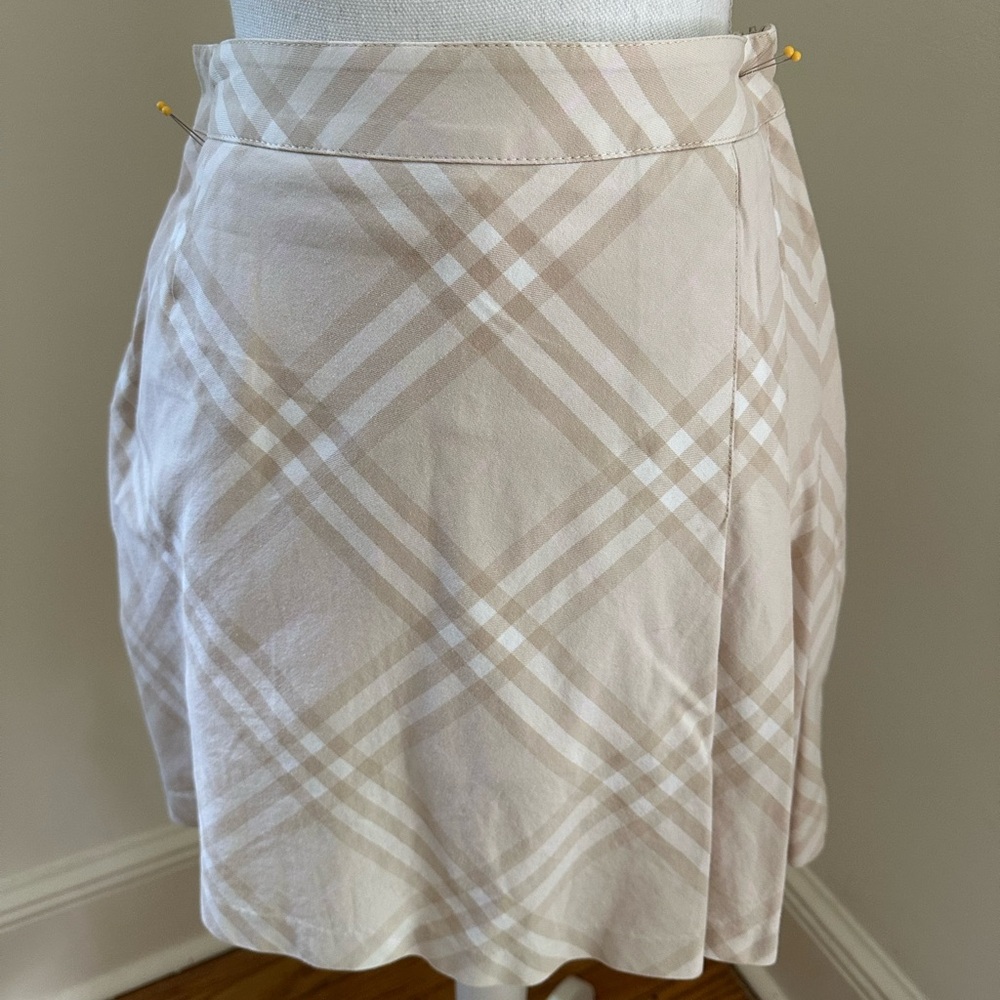 Burberry Golf Skirt Tan Check size 6